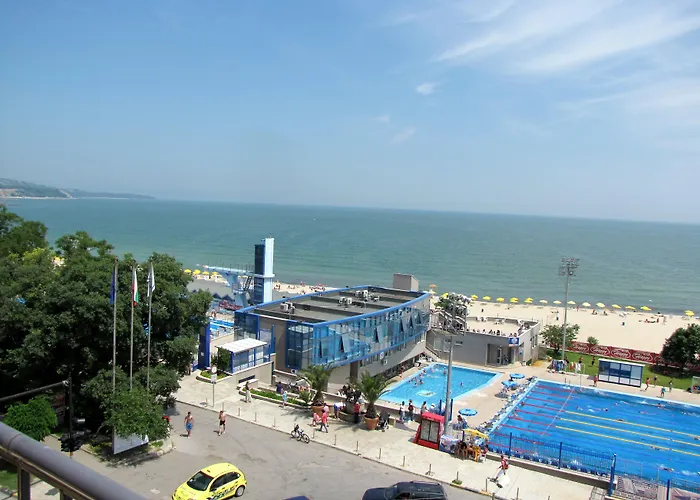 Panorama - Free Ev Charging Station Szálloda Várna