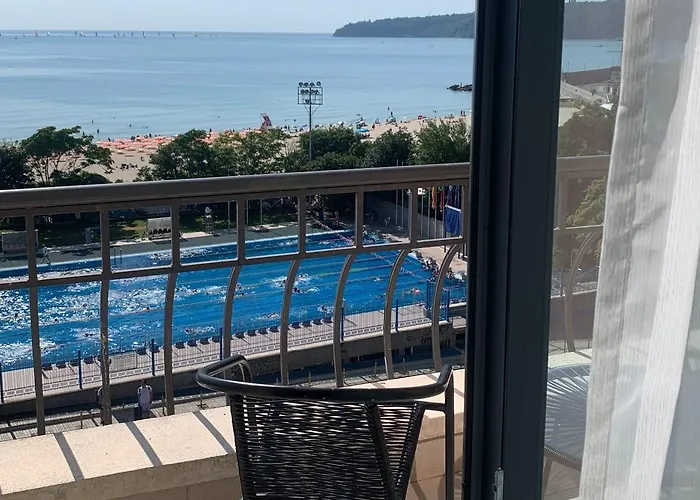 Panorama - Free Ev Charging Station Szálloda Várna