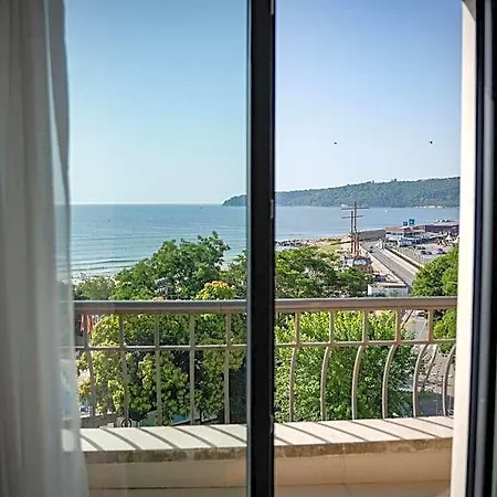 Panorama - Free Ev Charging Station Hotel